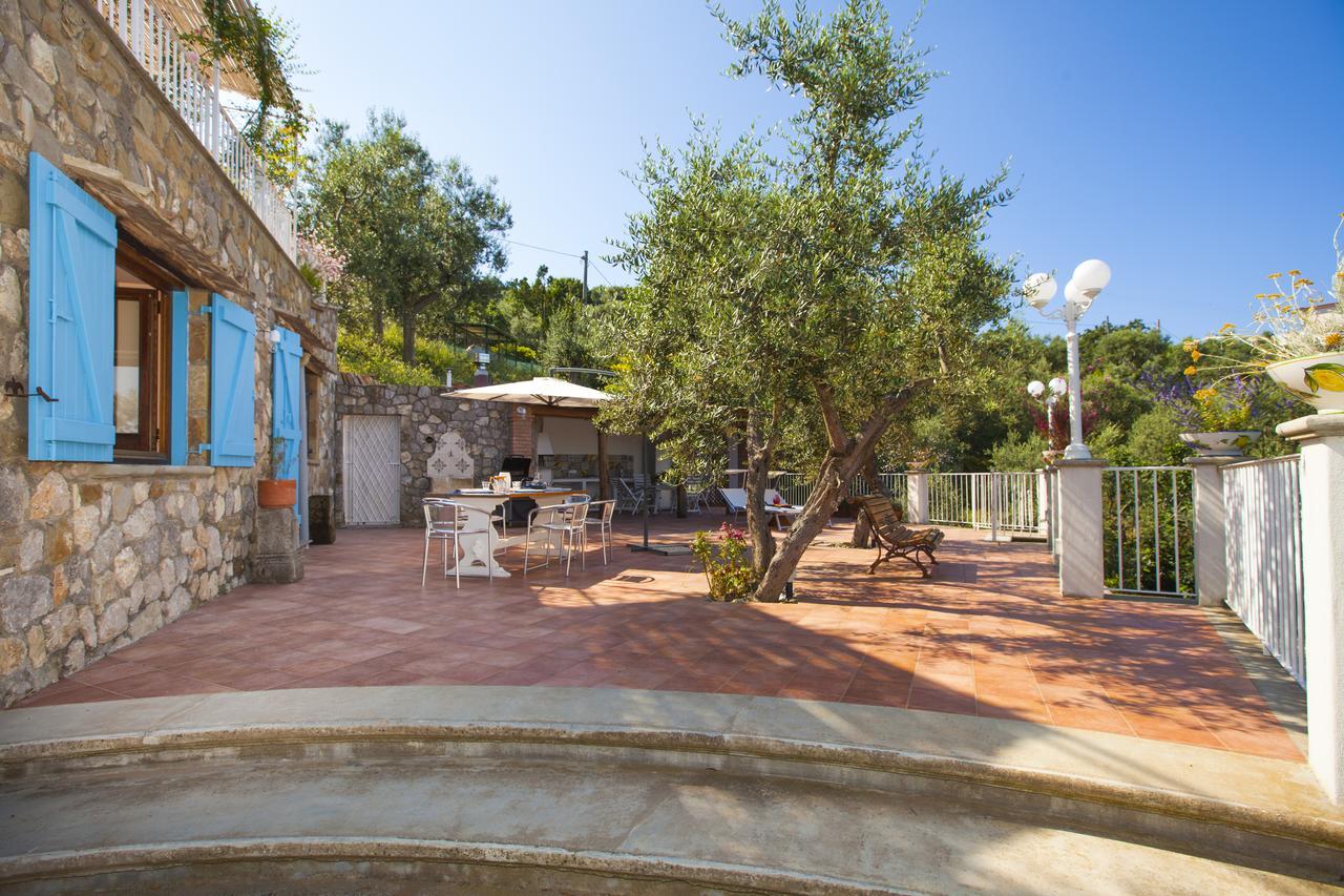 Villa Rusella With Terrace & Breathless Sea Views 마사루브렌세 외부 사진