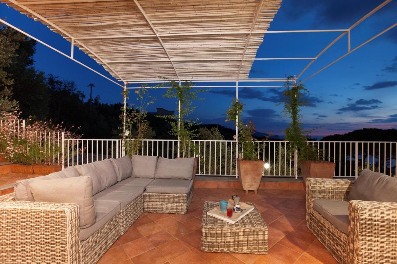 Villa Rusella With Terrace & Breathless Sea Views 마사루브렌세 외부 사진